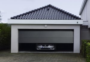lexus_in_garage